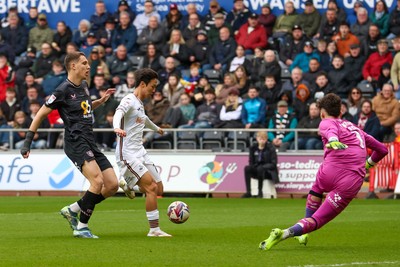 150325 - Swansea City v Burnley - Sky Bet Championship - Ji-sung Eom of Swansea City