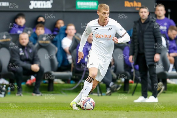 150325 - Swansea City v Burnley - Sky Bet Championship - Jay Fulton of Swansea City