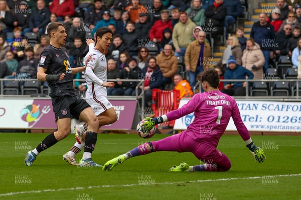 150325 - Swansea City v Burnley - Sky Bet Championship - Ji-sung Eom of Swansea City