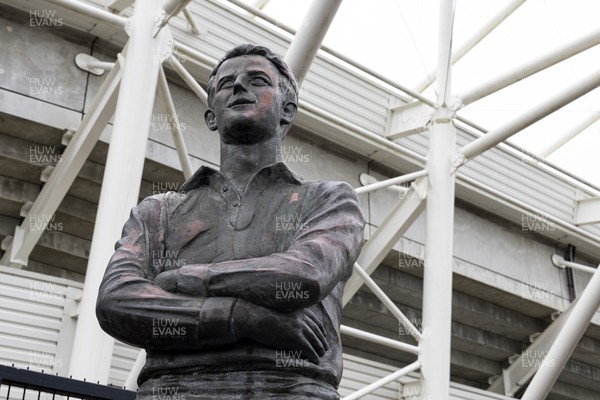 160324 - Swansea City v Cardiff City - Sky Bet Championship - Ivor Allchurch statue outside the Swanseacom Stadium