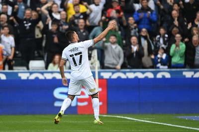 171021 - Swansea City v Cardiff City - Sky Bet Championship - Joel Piroe of Swansea City celebrates scoring his side's second goal 