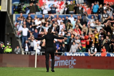 171021 - Swansea City v Cardiff City - Sky Bet Championship - Russell Martin Head Coach of Swansea City celebrates with the fans at full time 