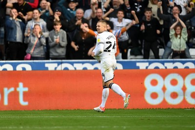 171021 - Swansea City v Cardiff City - Sky Bet Championship - Jake Bidwell of Swansea City celebrates scoring his side's third goal 