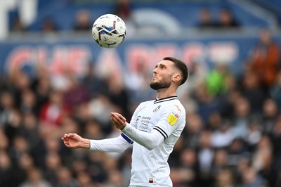 171021 - Swansea City v Cardiff City - Sky Bet Championship - Matt Grimes of Swansea City 