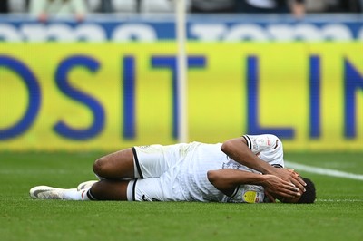 171021 - Swansea City v Cardiff City - Sky Bet Championship - Korey Smith of Swansea City 