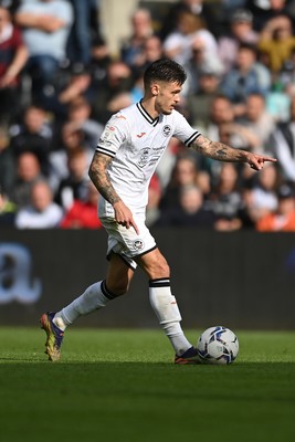 171021 - Swansea City v Cardiff City - Sky Bet Championship - Jamie Paterson of Swansea City 