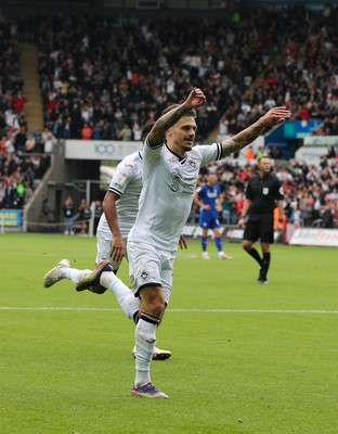 171021 - Swansea City v Cardiff City, EFL Sky Bet Championship - Jamie Paterson of Swansea City celebrates after he scores the opening goal