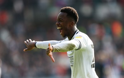 171021 - Swansea City v Cardiff City, EFL Sky Bet Championship - Ethan Laird of Swansea City celebrates at the end of the match