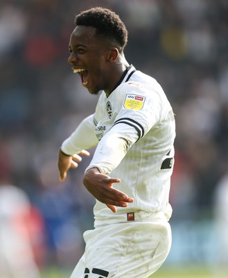 171021 - Swansea City v Cardiff City, EFL Sky Bet Championship - Ethan Laird of Swansea City celebrates at the end of the match