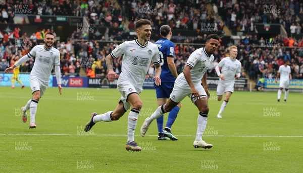 171021 - Swansea City v Cardiff City, EFL Sky Bet Championship - Jamie Paterson of Swansea City celebrates after he scores the opening goal