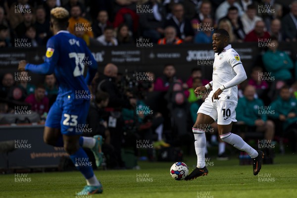 231022 - Swansea City v Cardiff City - Sky Bet Championship - Olivier Ntcham of Swansea City in action