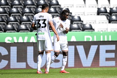 010826 - Swansea City v CD Leganes - Preseason Friendly - Jospeh Opoku of Swansea City celebrates scoring a goal with team mates