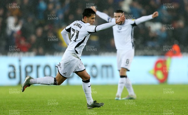 020120 - Swansea City v Charlton Athletic - SkyBet Championship - Yan Dhanda of Swansea City celebrates scoring a goal