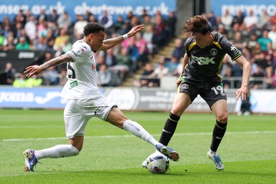 020526 - Swansea City v Charlton Athletic - Sky Bet Championship - Ronald of Swansea City attacks with pressure from Luke Chambers of Charlton Athletic