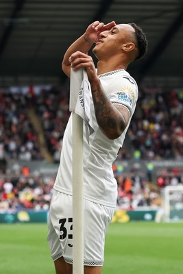 020526 - Swansea City v Charlton Athletic - Sky Bet Championship - Adam Idah of Swansea City celebrates scoring his teams second goal