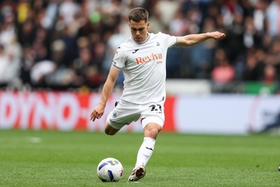 020526 - Swansea City v Charlton Athletic - Sky Bet Championship - Leo Walta of Swansea City scores his teams third goal