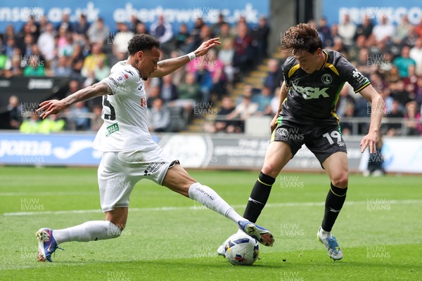 020526 - Swansea City v Charlton Athletic - Sky Bet Championship - Ronald of Swansea City attacks with pressure from Luke Chambers of Charlton Athletic