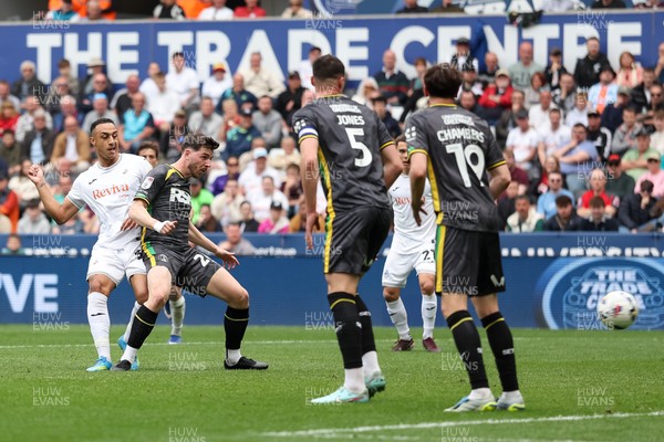 020526 - Swansea City v Charlton Athletic - Sky Bet Championship - Adam Idah of Swansea City scores his teams first goal