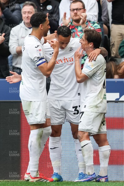 020526 - Swansea City v Charlton Athletic - Sky Bet Championship - Adam Idah of Swansea City celebrates scoring his teams first goal