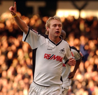 290105 - Swansea City v Chester City - League Two - Swansea's Paul Connor celebrates after scoring his sides second