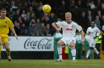 290105 - Swansea City v Chester City - League Two - Swansea's Lee Trundle strikes to score his second goal