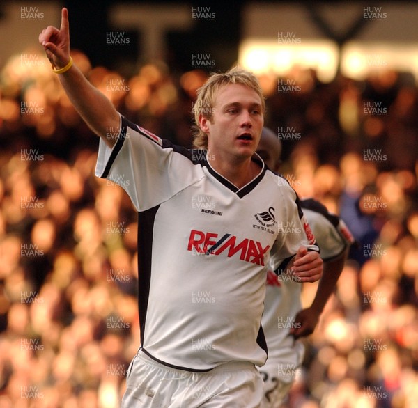 290105 - Swansea City v Chester City - League Two - Swansea's Paul Connor celebrates after scoring his sides second