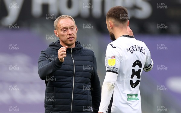 010521 - Swansea City v Derby County - SkyBet Championship - Swansea City Manager Steve Cooper and Matt Grimes of Swansea City
