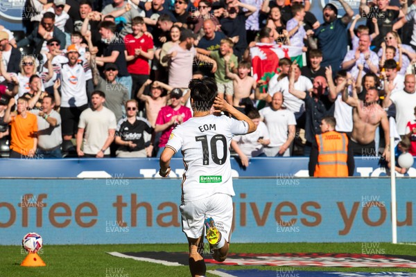 050425 - Swansea City v Derby County - Sky Bet Championship - Jisung Eom of Swansea City celebrates his goal