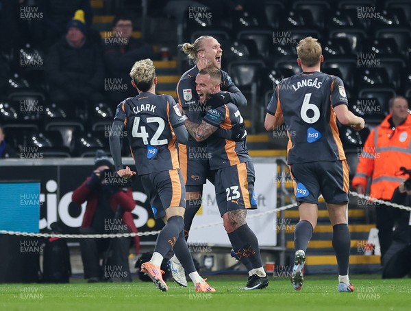 251125 - Swansea City v Derby County, EFL Sky Bet Championship - Joe Ward of Derby County celebrates with team mates after scoring the opening goal