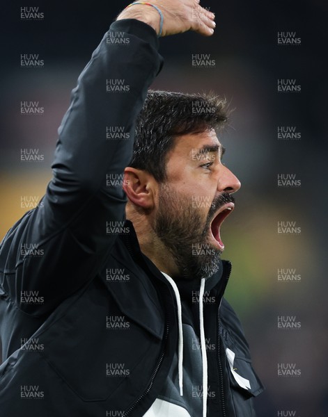 251125 - Swansea City v Derby County, EFL Sky Bet Championship - New Swansea City head coach Vítor Matos reacts during his first match in charge