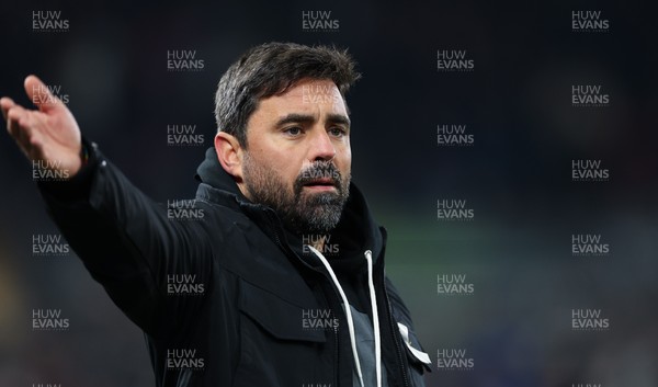 251125 - Swansea City v Derby County, EFL Sky Bet Championship - New Swansea City head coach Vítor Matos reacts during his first match in charge