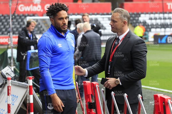 060517 - Swansea City v Everton, Premier League - Ashley Williams of Everton arrives before the match