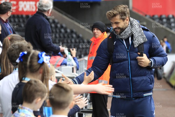 060517 - Swansea City v Everton, Premier League - Fernando Llorente of Swansea City arrives before the match