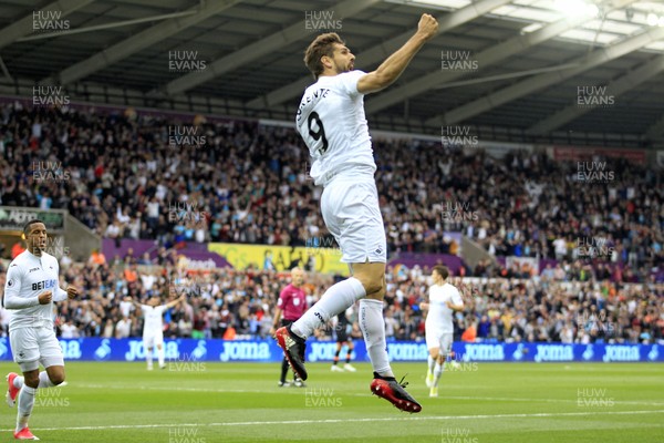 060517 - Swansea City v Everton, Premier League - Fernando Llorente of Swansea City celebrates scoring his side's first goal