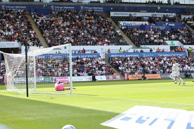 020825 - Swansea City v FC Lorient - Preseason Friendly - Liam Cullen of Swansea City scores a goal from the penalty spot
