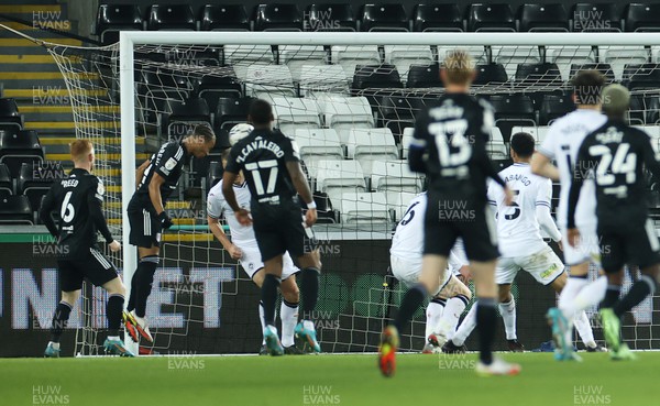 080322 - Swansea City v Fulham - SkyBet Championship - Bobby Reid of Fulham scores a goal