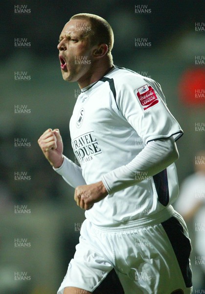 240206Swansea City v Huddersfield Swansea's Lee Trundle celebrates his goal 