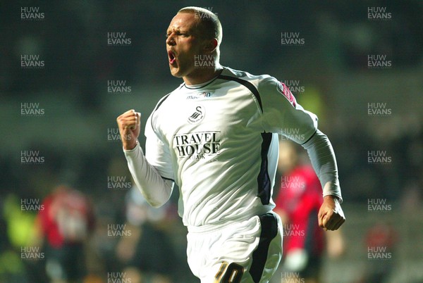 240206Swansea City v Huddersfield Swansea's Lee Trundle celebrates his goal 