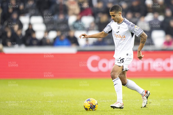 021223 - Swansea City v Huddersfield Town - Sky Bet Championship - Kyle Naughton of Swansea City in action