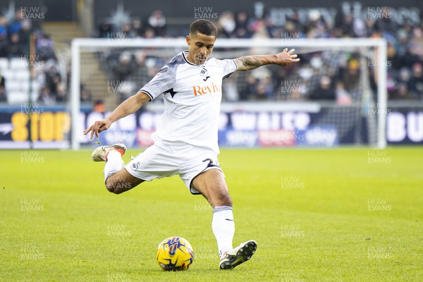 021223 - Swansea City v Huddersfield Town - Sky Bet Championship - Kyle Naughton of Swansea City in action