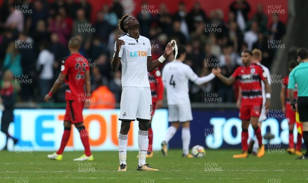 141017 - Swansea City v Huddersfield Town - Premier League - Tammy Abraham of Swansea City celebrates at full time