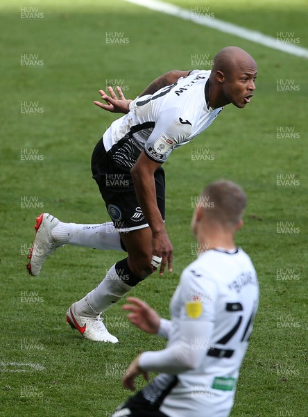 171020 - Swansea City v Huddersfield Town - SkyBet Championship - Andre Ayew of Swansea City celebrates scoring a goal