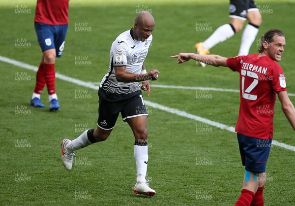 171020 - Swansea City v Huddersfield Town - SkyBet Championship - Andre Ayew of Swansea City celebrates scoring a goal