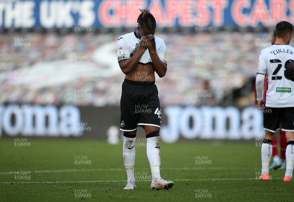171020 - Swansea City v Huddersfield Town - SkyBet Championship - A dejected Kasey Palmer of Swansea City