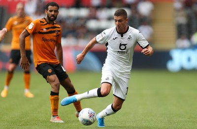 030819 - Swansea City v Hull City, Sky Bet Championship - Kristoffer Peterson of Swansea City presses forward