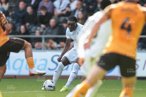 130925 - Swansea City v Hull City - Sky Bet Championship - Zeidane Inoussa of Swansea City crosses the ball