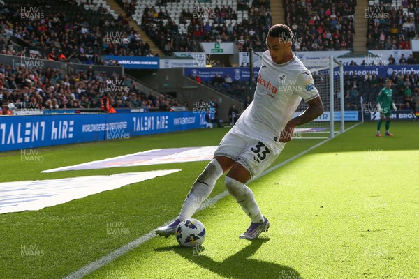 130925 - Swansea City v Hull City - Sky Bet Championship - Adam Idah of Swansea City