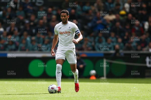130925 - Swansea City v Hull City - Sky Bet Championship - Ben Cabango of Swansea City
