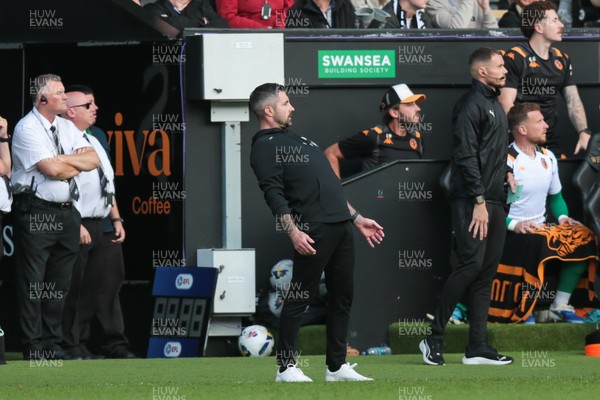 130925 - Swansea City v Hull City - Sky Bet Championship - Swansea City manager Alan Sheehan reacts on the touchline