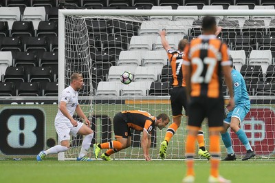 200816 - Swansea City v Hull City, Premier League - Shaun Maloney of Hull City, centre, scores goal